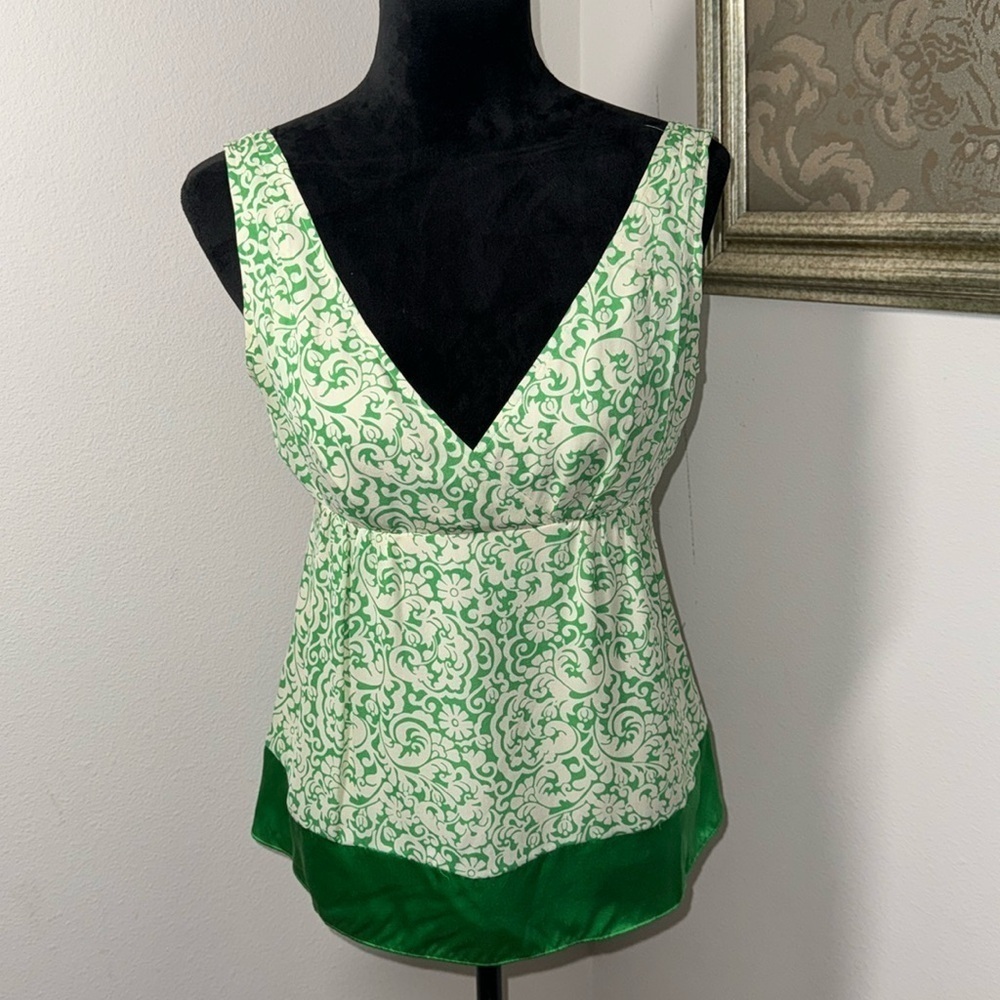 Lilly Pulitzer 100% silk V cleavage back green ties baby doll style top Sz 6